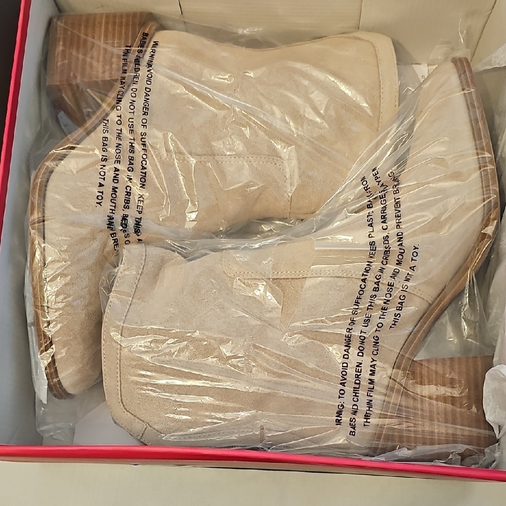 Vince Camuto Almond Beige Verona Footwear - Picture 4 of 6